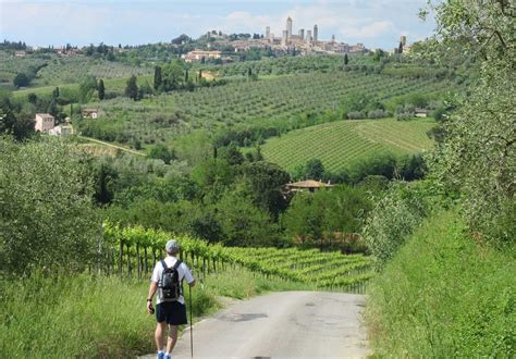 guided walking holidays in italy.